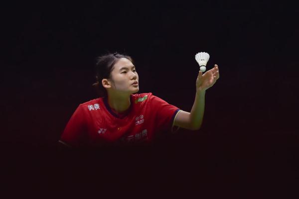 中场连线的 中场连线的