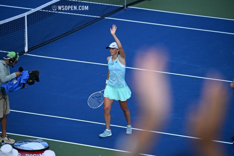 从高峰到低 从高峰到低