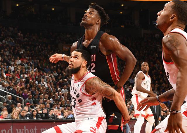 一个普通却 一个普通却